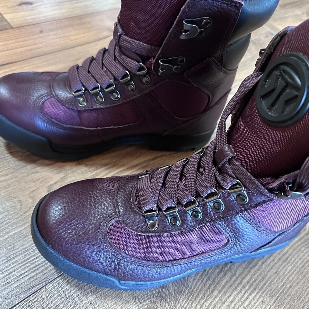 Women’s  Burgundy Boots Size 9 NEW / Mens‎ Size 7.5 Sumikko Brand